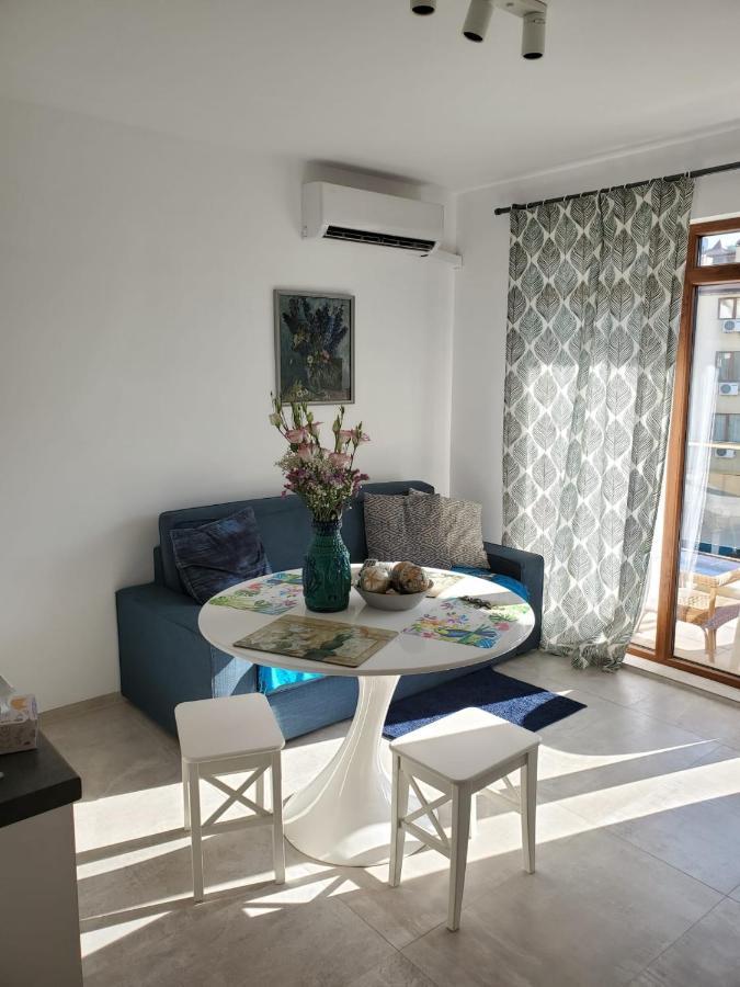 Obzor Tatyana Apartaments Bonjour Exterior foto